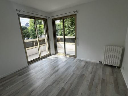 Location Appartement 2 pièces 45m² ST MAUR DES FOSSES 94100 - Photo 4