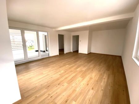 Erstbezug: 2-Zi.-Wohnung im 2. OG mit hochwertiger EBK, Balkon, Tageslichtbad und Pkw-Stellplatz - Photo 5