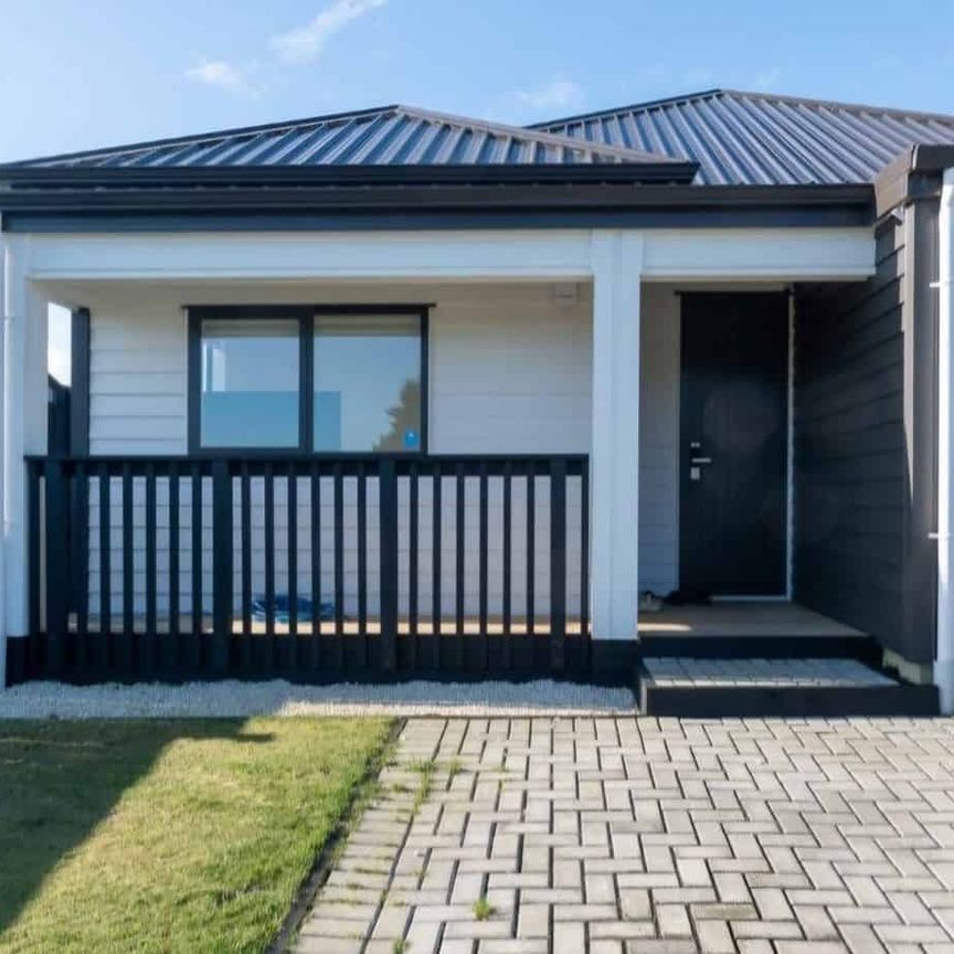 Modern, Sun-Filled 2-Bedroom Home Near Drury Ã¢ÂÂ Peaceful & Convenient - Photo 1