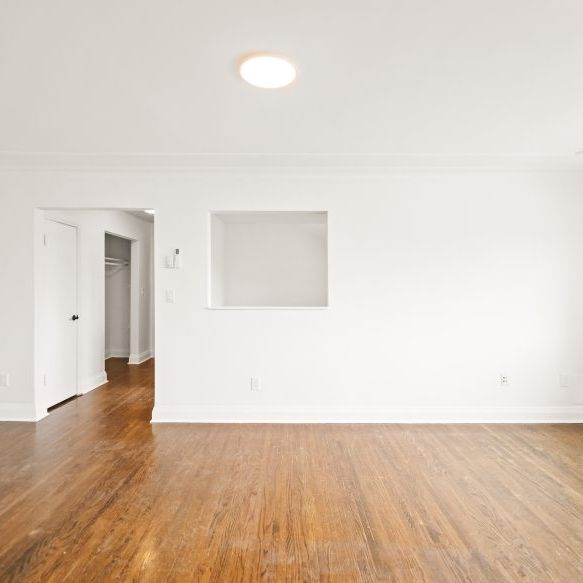 178 Machray, Winnipeg, MB - Photo 1