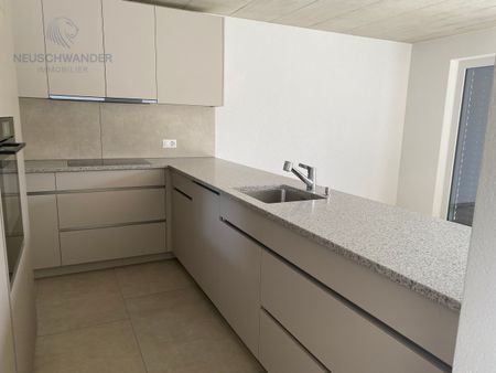 A louer maison jumelée de 5.5 pièces, moderne et spacieuse avec jardin - Foto 5