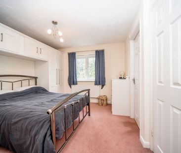 3 bedroom house to rent Dennis Close, Clapham, Bedford, Bedfordshir... - Photo 4