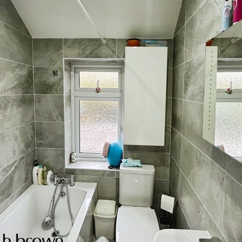 Ellerton Road, DAGENHAM - Photo 1