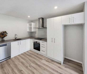 Modern 2BR Townhouse in Wainuiomata - Photo 4