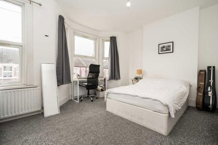 4 bedroom house to rent - Photo 2