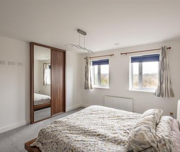 4 bedroom detached house to rent - Photo 5