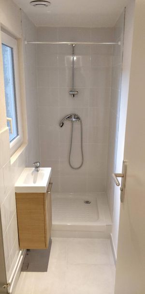 OYONNAX Centre ville, appartement T2 bis de 44 m². - Photo 2