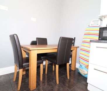 Whitchurch Road, Heath - Photo 2