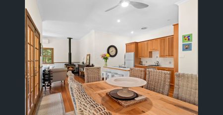 The feeling of rural space and seclusion yet close to town facilities - Photo 2