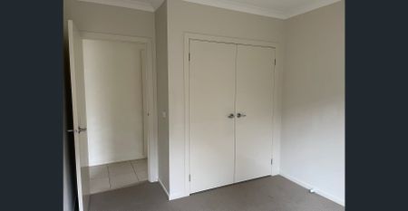 Modern Family Home in Truganina - Photo 5