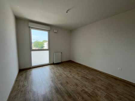 Location Appartement 3 pièces 70m² EAUNES 31600 - Photo 5