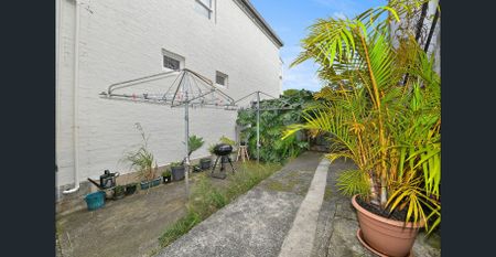 Contemporary Inner West Living with Timeless Appeal - Photo 3