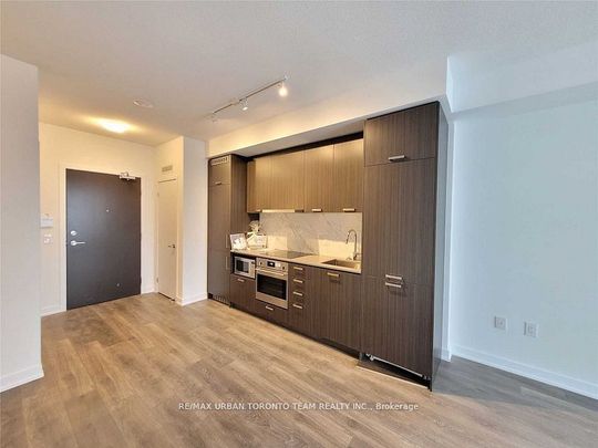 For Lease - 10 Honeycrisp Crescent Unit# 1712, Vaughan, Ontario - Photo 1