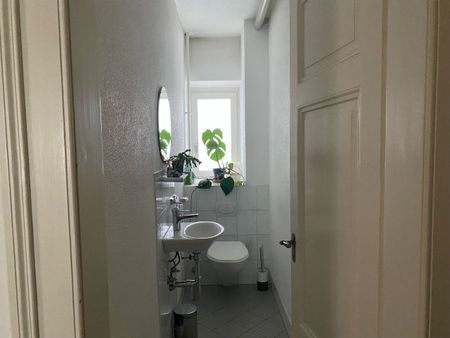 TEMPORARY until January 2027 – 2-room apartment at Schwanenplatz - Foto 4