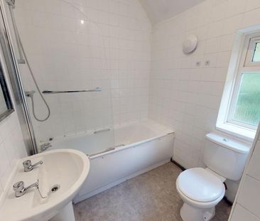 5 bedroom semi-detached house to rent - Photo 3