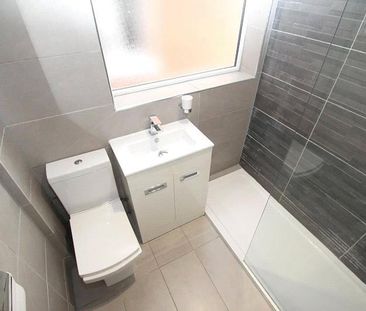 2 bedroom maisonette to rent - Photo 4