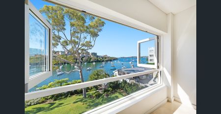 Stylish Renovation with Harbour Views in Prime Position - Photo 4