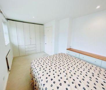 4 bedroom semi-detached house to rent - Photo 5