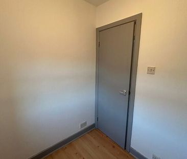298 Donegall Avenue, Belfast, BT12 6LU - Photo 5