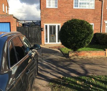 3 bedroom semi-detached house to rent - Photo 4