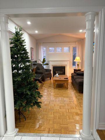 For Lease - 106 Casabel Drive, Vaughan, Ontario - Photo 2