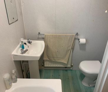 Studio to rent - Photo 6