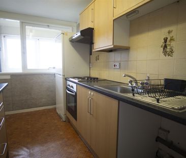 2 Bed Flat to Let on Sandown Court, Avenham Lane, Preston - Photo 4