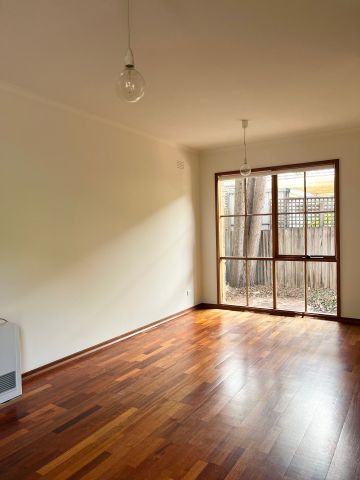 FANTASTIC LOCATION - Photo 2