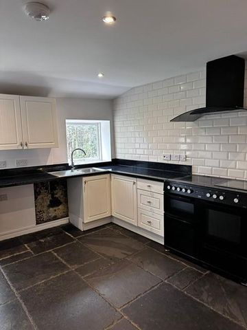 4 bedroom terraced house to rent - Photo 4