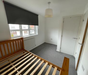 2 Bed Terraced House, Fenney Street, M7 - Photo 2