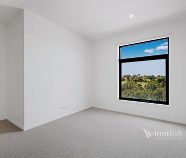 3 Bed, 2 Bath - Photo 6