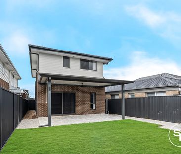 Single Living Area Home with Versatile Downstairs Space & Large Yard - Photo 4