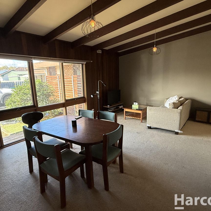 2 bedroom unit close to CBD - Photo 1