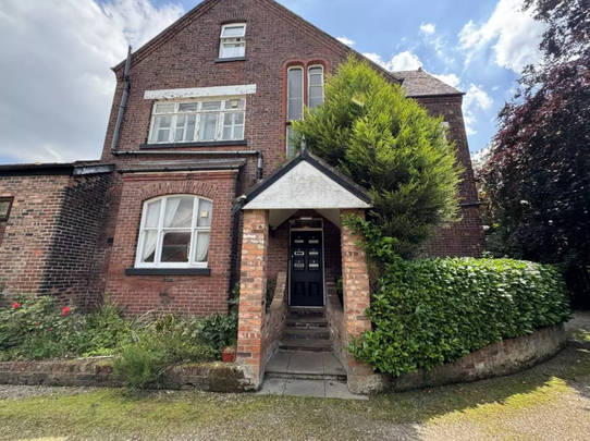 Flat 6, Hampstead Lane, Stockport - Photo 1