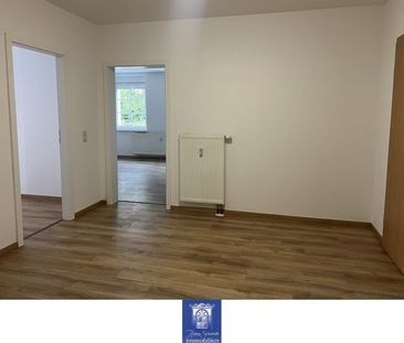 Gemütliche 2-Zimmerwohnung mit separater Küche und modernem Bodenbe... - Foto 1