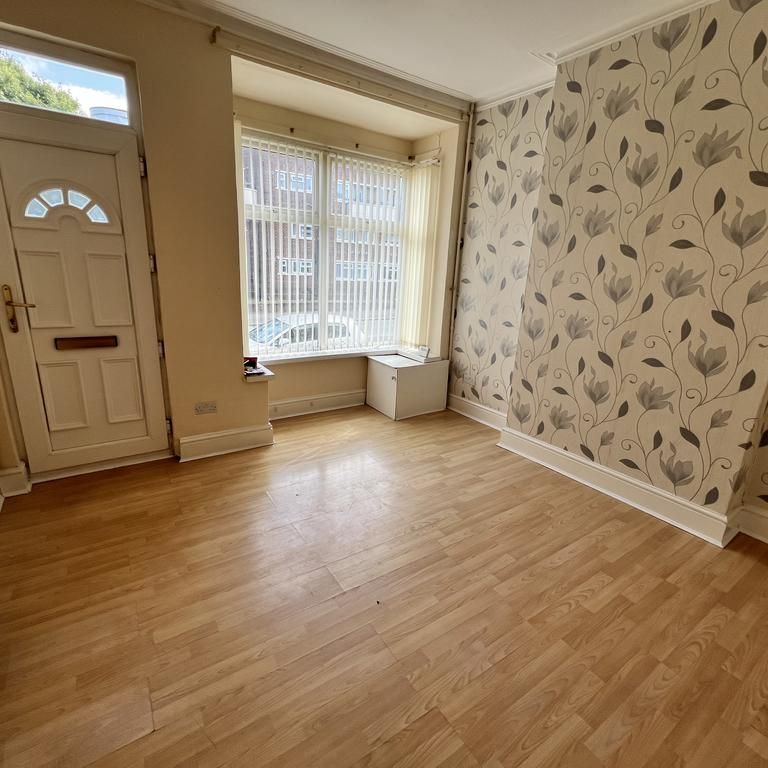 2 bedroom terraced house to rent - Photo 1