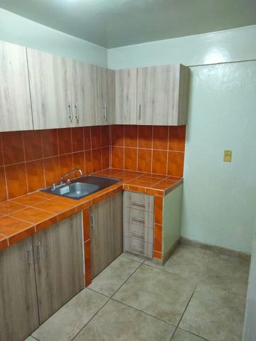 Casa en renta | Excelente ubicación a media cuadra del Estadio Jalisco - Photo 4