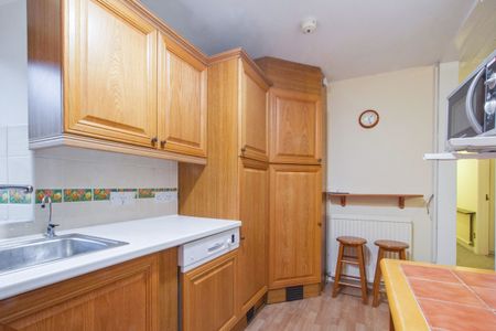 2 bedroom apartment to rent - Photo 3