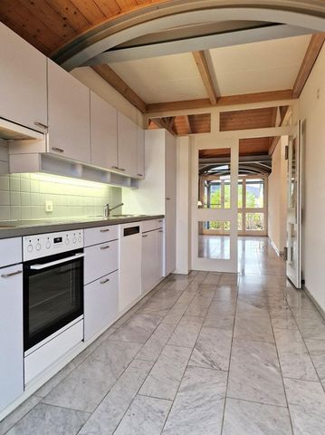 Helle 3.5-Zimmer-Dachwohnung mit zwei Balkonen - Foto 3