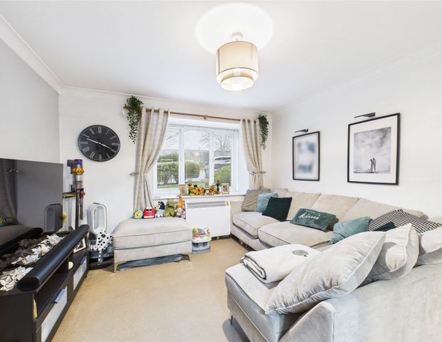 Missenden Gardens, Slough Missenden Gardens, Slough - Photo 1