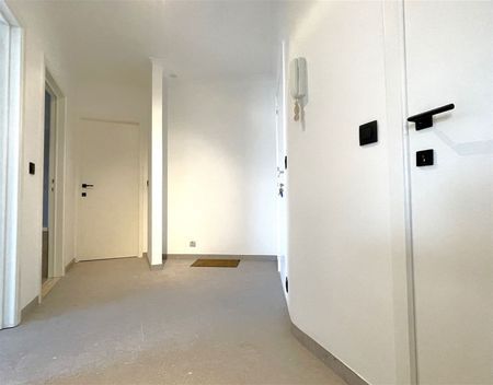 Compleet gerenoveerd appartement met garage nabij cetrum. - Photo 2