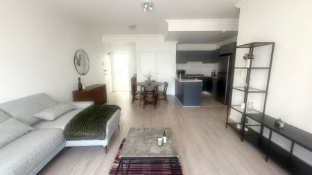 Easy Living in a Prime Merrylands Location - Photo 2