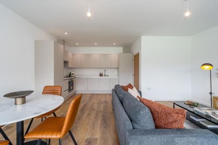 3 bedroom flat to rent - Photo 2