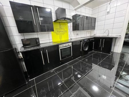 Room in a Shared House, Rusholme, M14 - Photo 5