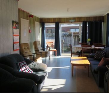 PETONE LIVING - Photo 3
