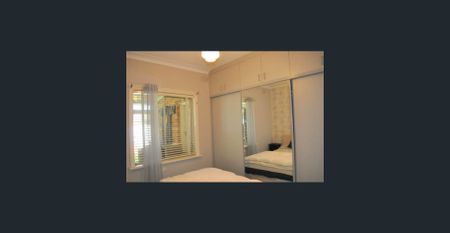 EXTRA LARGE FAMILY HOME - Photo 3