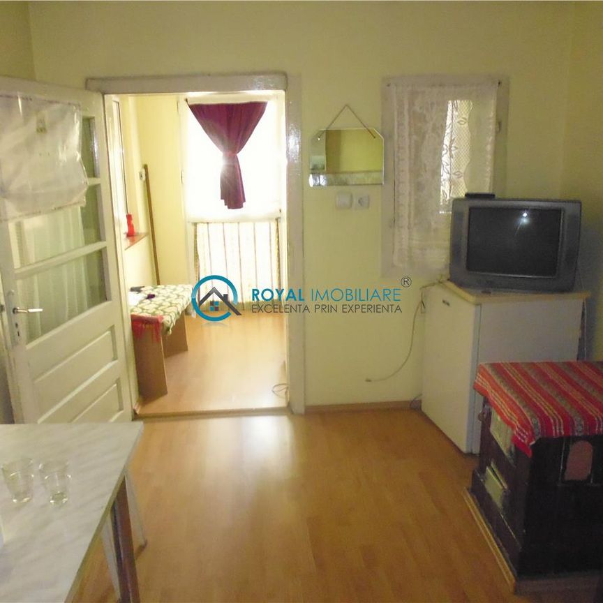 Royal Imobiliare Inchiriere Casa zona Democratiei - Photo 1