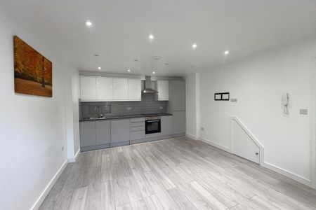 1 bedroom flat to rent - Photo 2