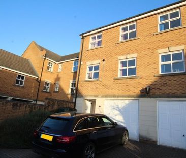 6 bedroom terraced house to rent - Photo 4