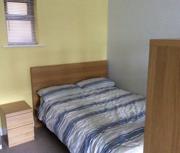 Studio Flat, Portswood Road, SO17 - Photo 3